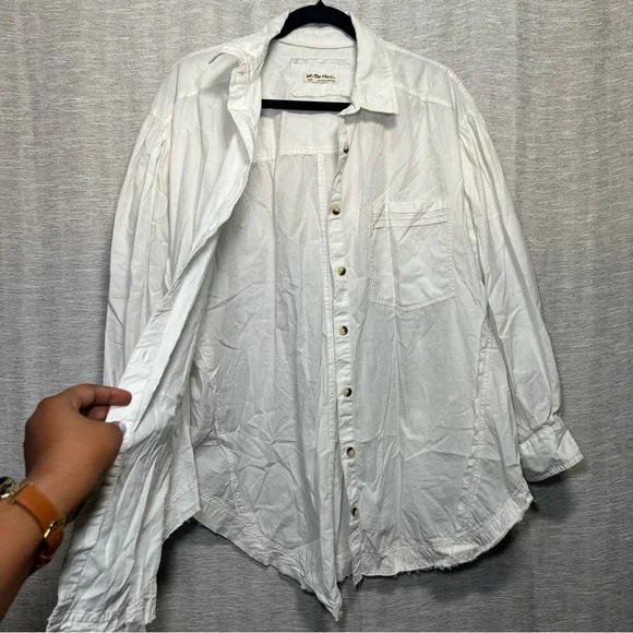 We The Free Crisp White Collared Button Down Shirt Size Large - Picture 9 of 16